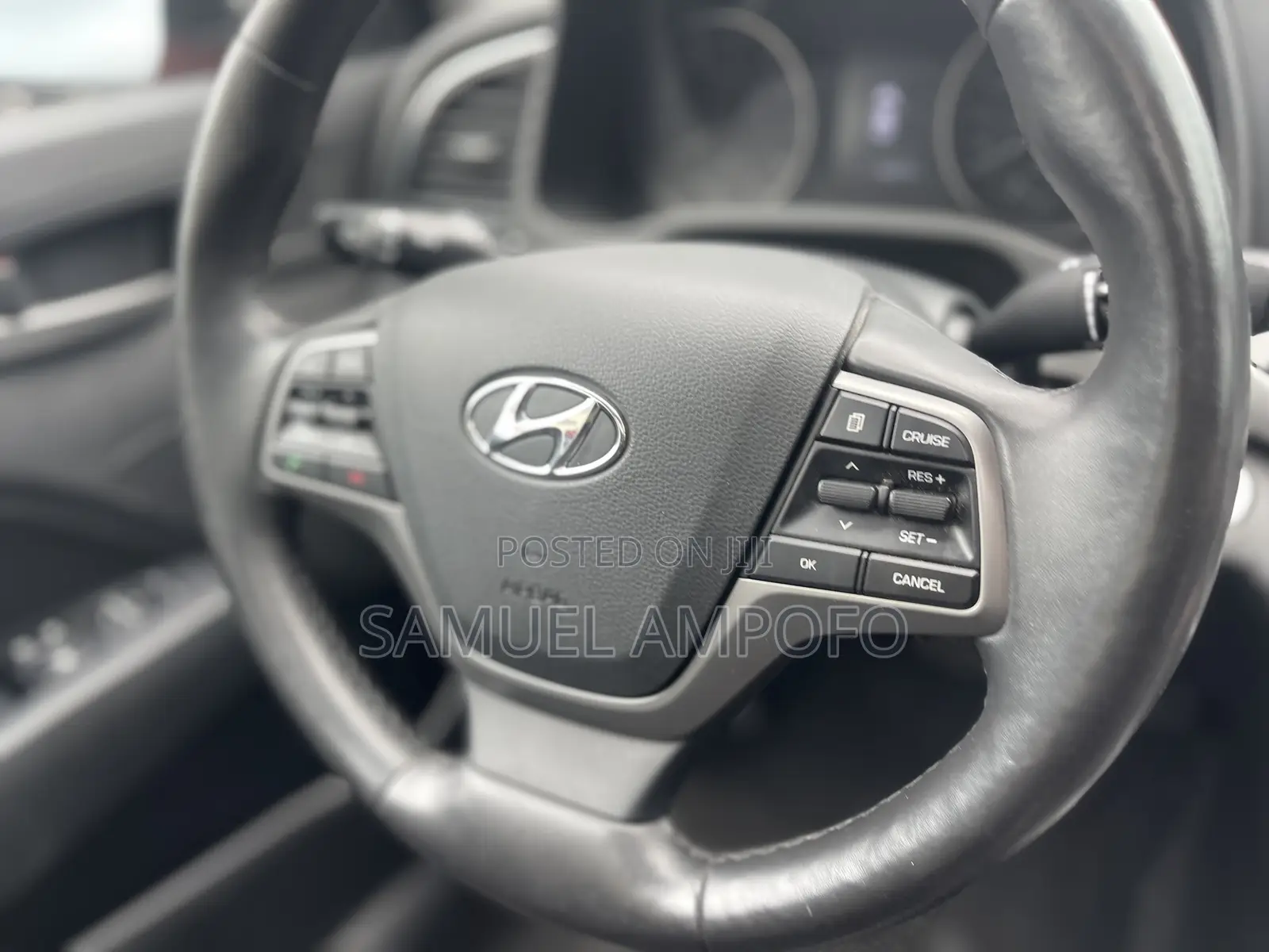 Hyundai Elantra Limited Sedan FWD (2.0L 4cyl 6A) 2017 Orange