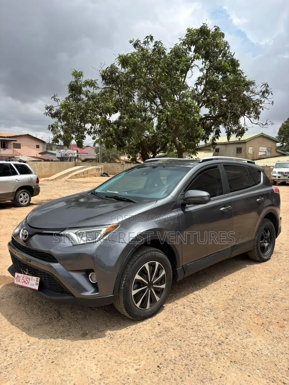 Toyota RAV4 LE AWD (2.5L 4cyl 6A) 2017 Gray
