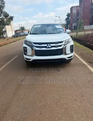 Mitsubishi Outlander Sport 2020 White
