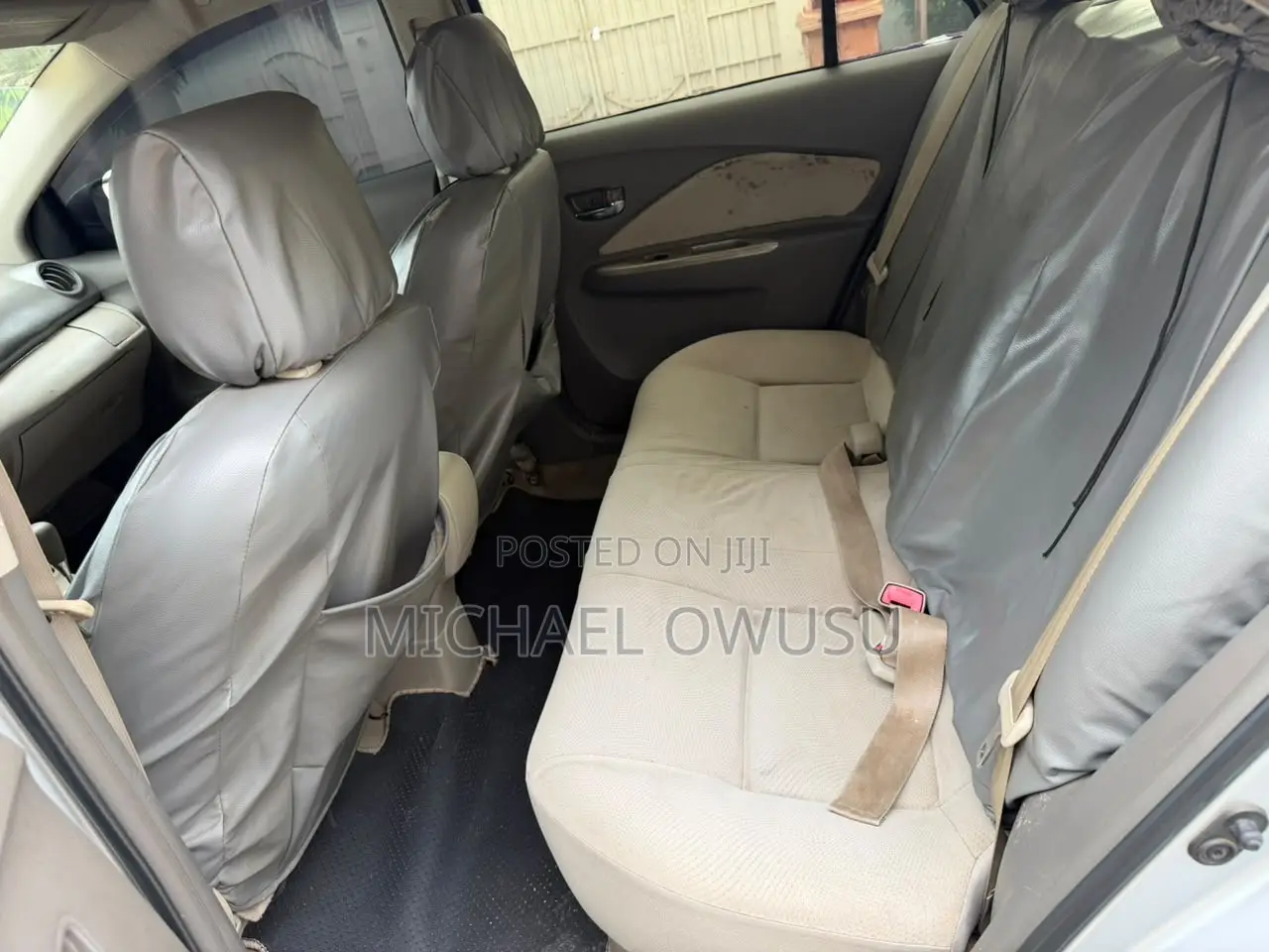 Toyota Belta 2010 Silver