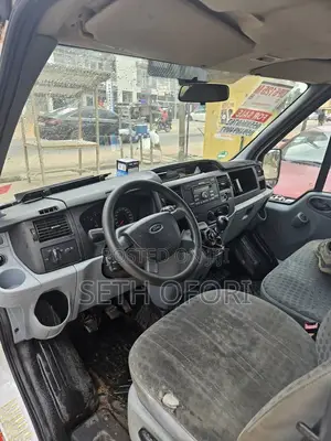 Ford E-350 2011 White