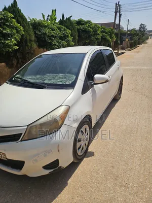 Toyota Yaris 2012 White