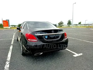 Mercedes-Benz C300 2016 Black