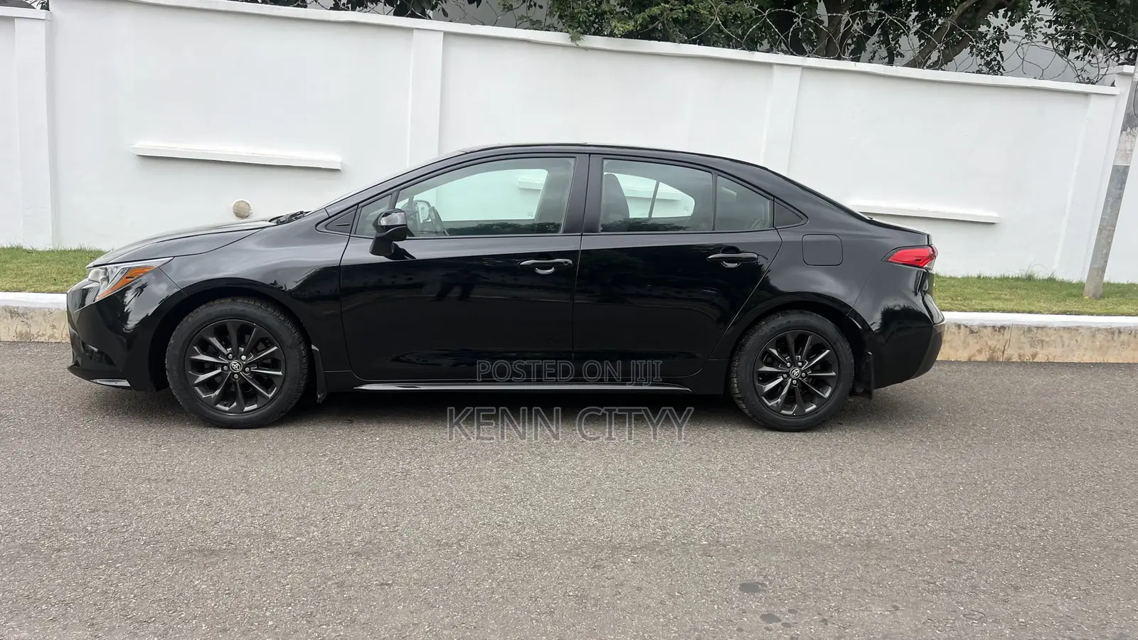 Toyota Corolla LE 2021 Black