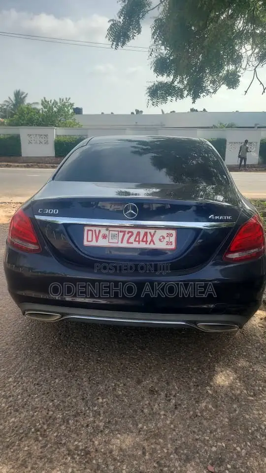 Mercedes-Benz C300 Luxury 4dr AWD 4Matic Sedan (2.0L 4cyl 7A) 2015 Blue
