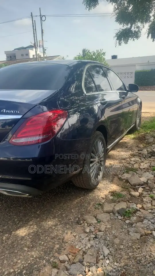 Mercedes-Benz C300 Luxury 4dr AWD 4Matic Sedan (2.0L 4cyl 7A) 2015 Blue