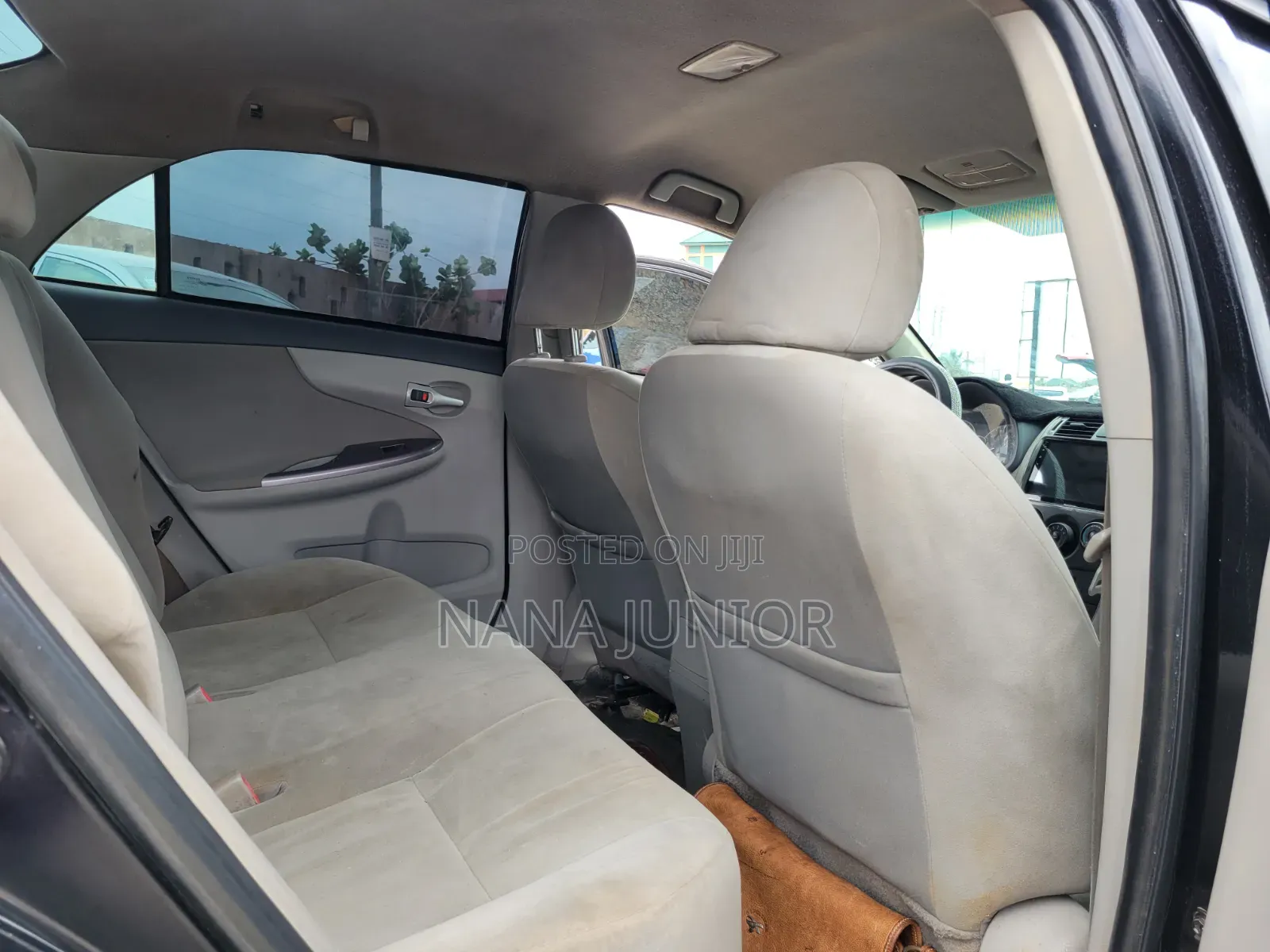 Toyota Corolla LE 4dr Sedan (1.8L 4cyl 4A) 2010 Black