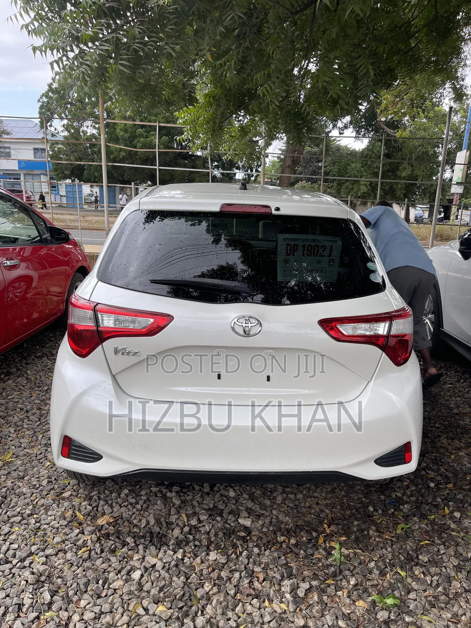 Toyota Vitz 1.3 FWD 5dr 2017 White