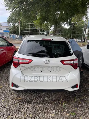 Toyota Vitz 1.3 FWD 5dr 2017 White