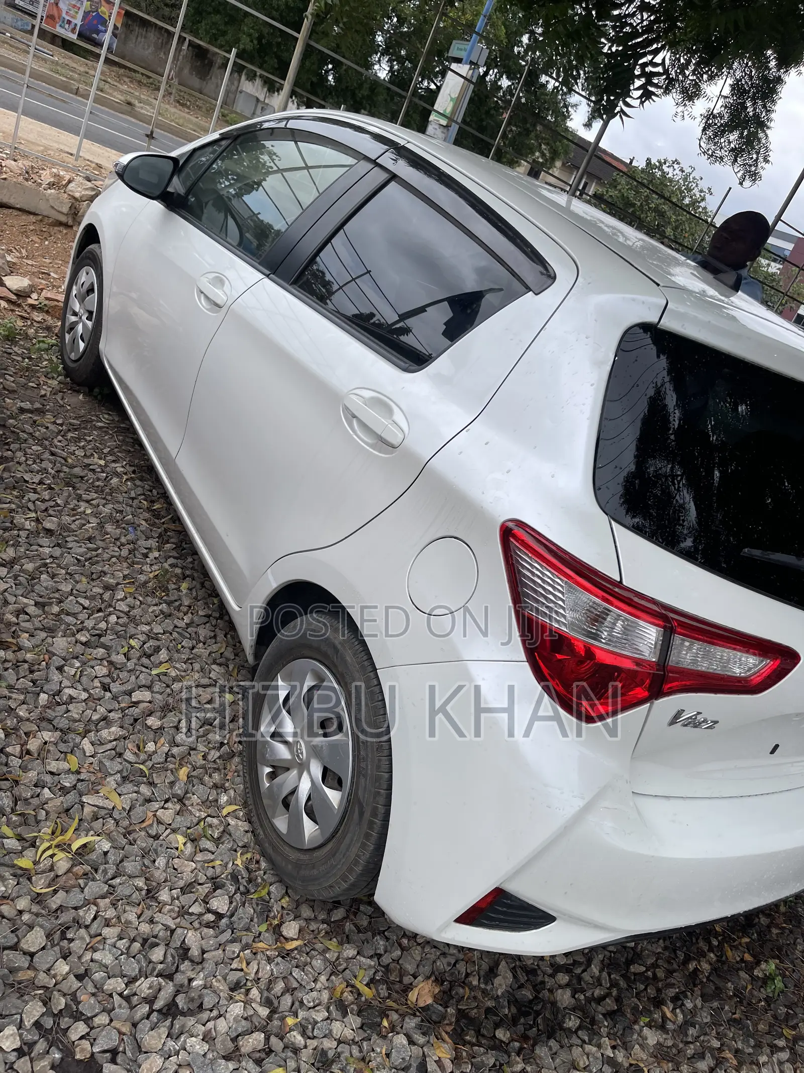 Toyota Vitz 1.3 FWD 5dr 2017 White
