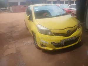 Toyota Vitz 2012 Yellow