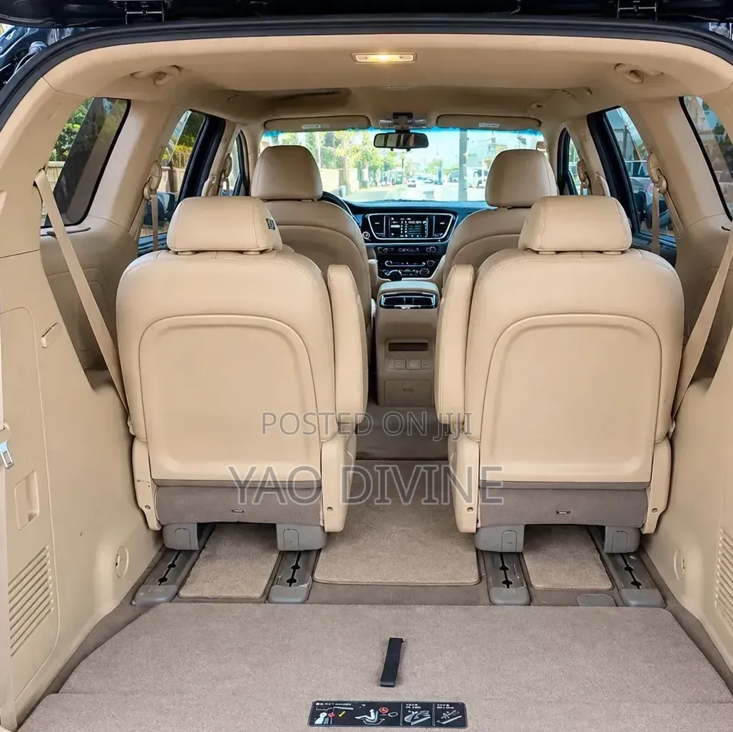 Kia Carnival 2016 Black