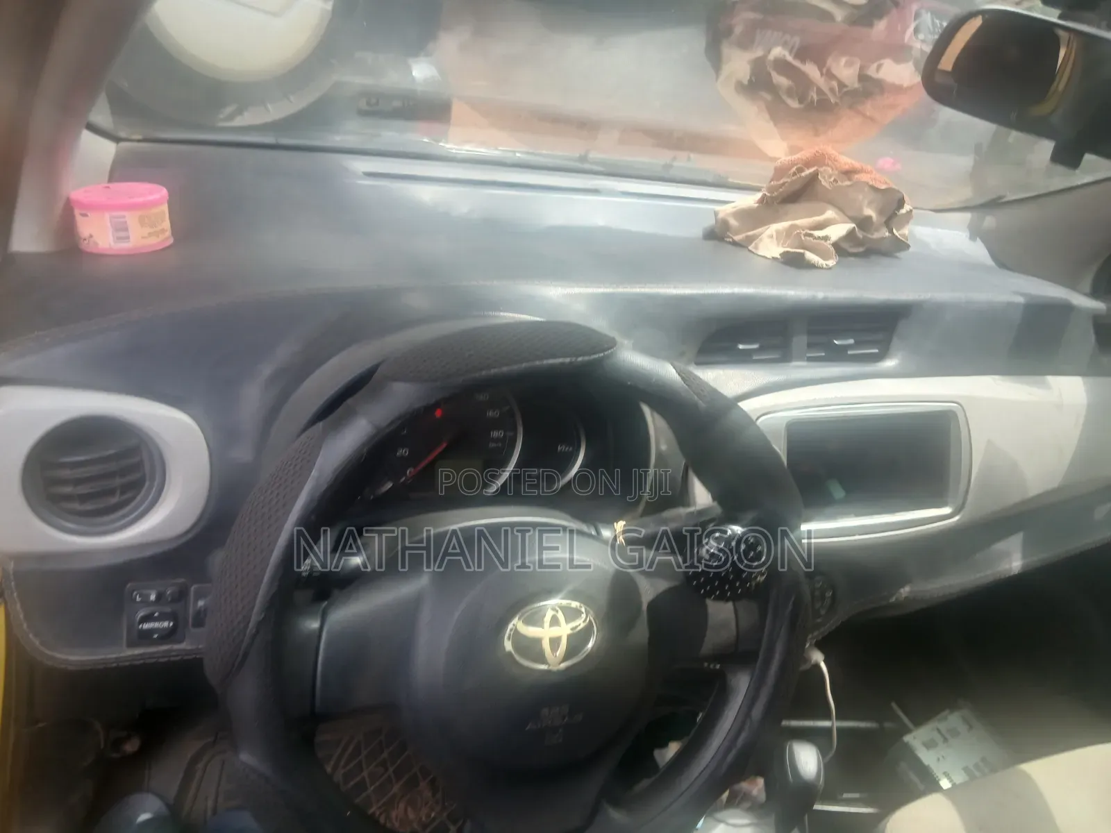 Toyota Vitz 2012 Yellow