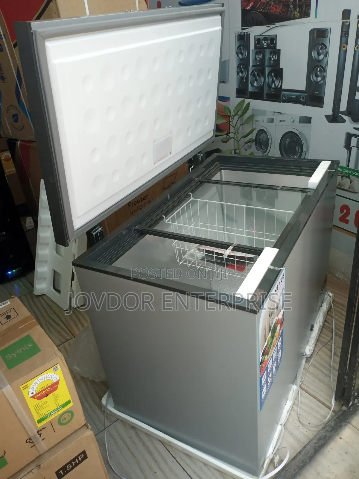 Nexus Chest Freezer (300litres)