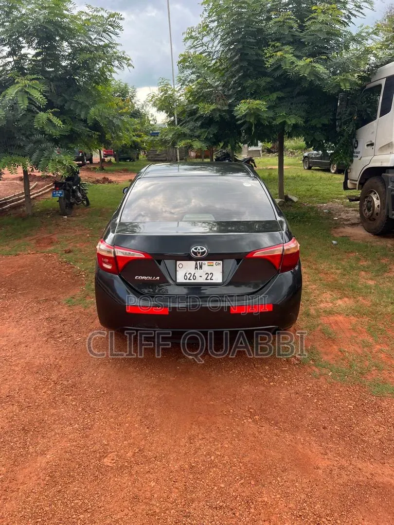 Toyota Corolla 2016 Black