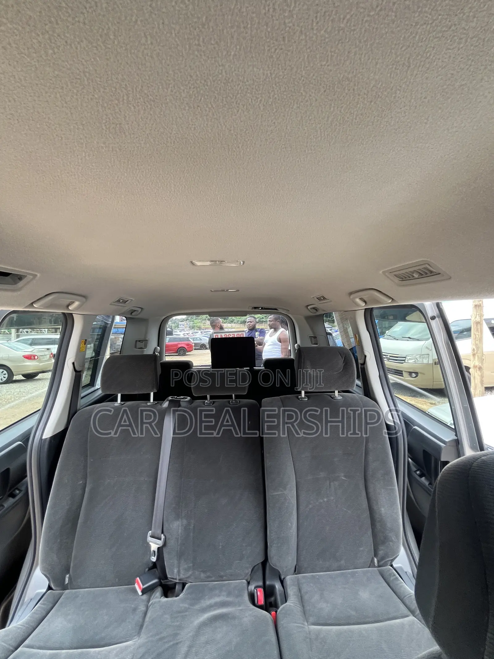 Toyota Voxy 2012 Silver