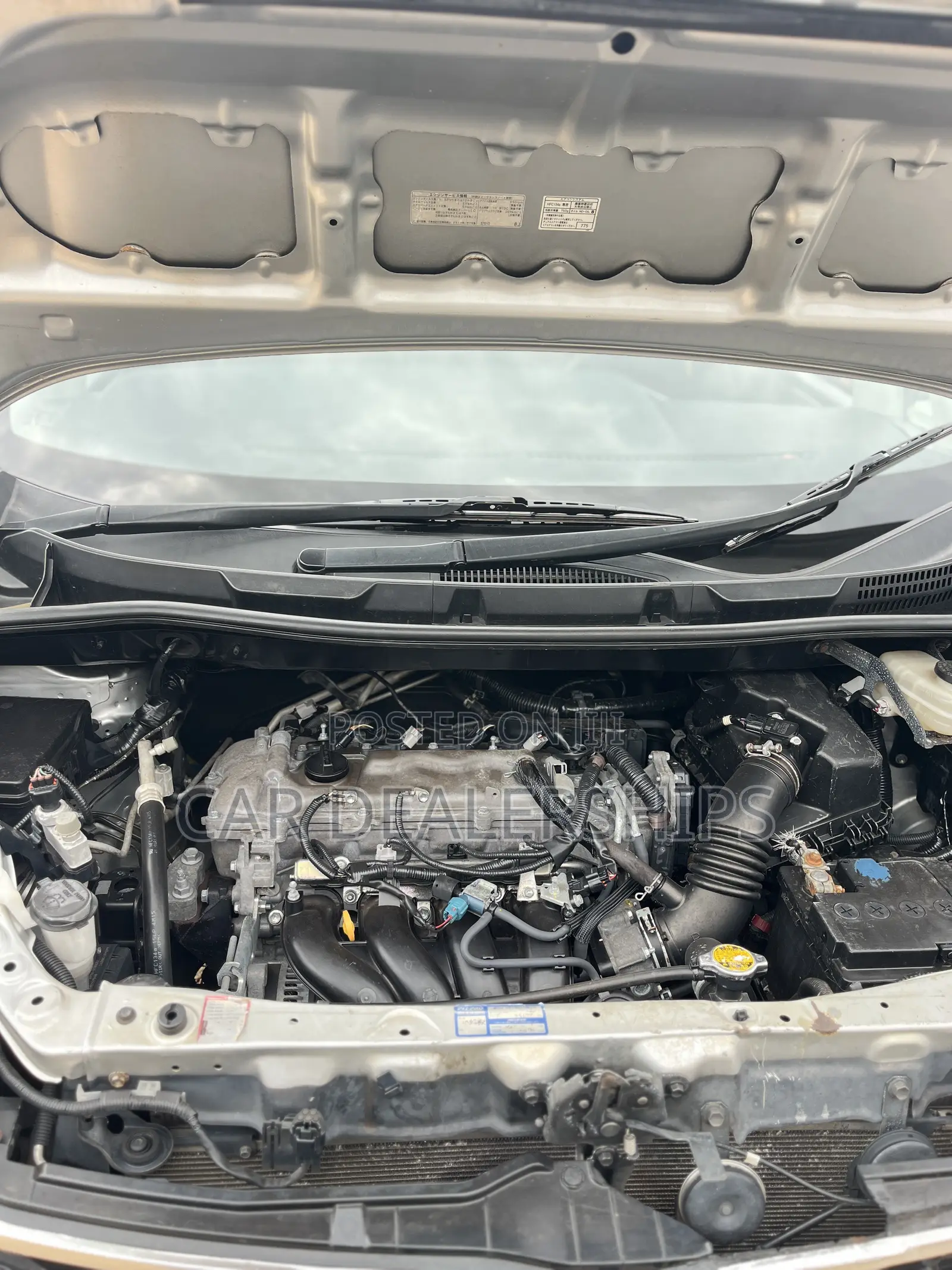 Toyota Voxy 2012 Silver