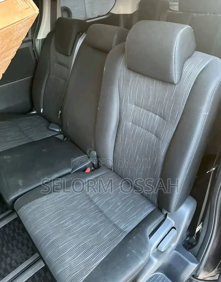 Toyota Voxy 2011 Black