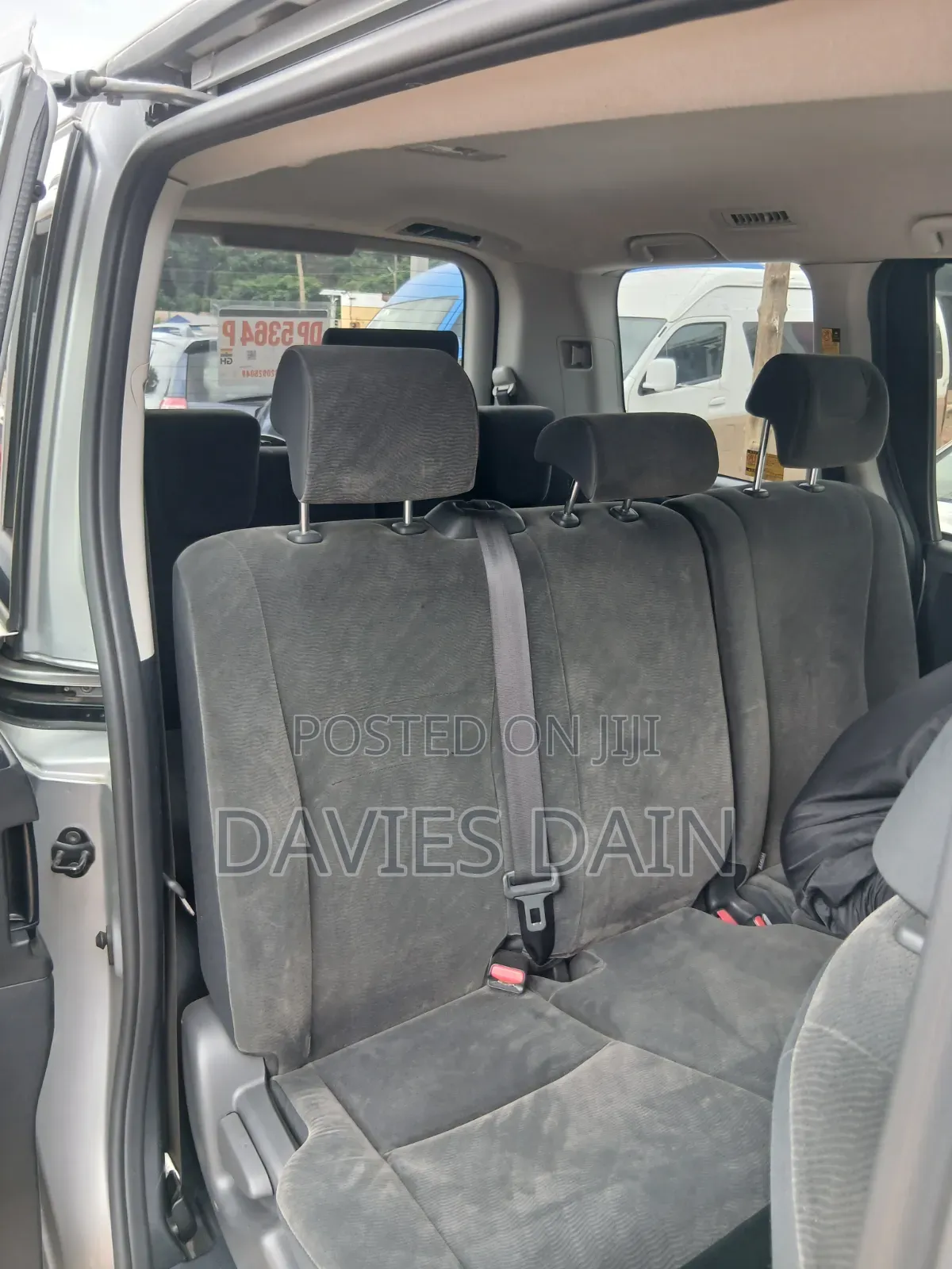 Toyota Voxy 2012 Silver