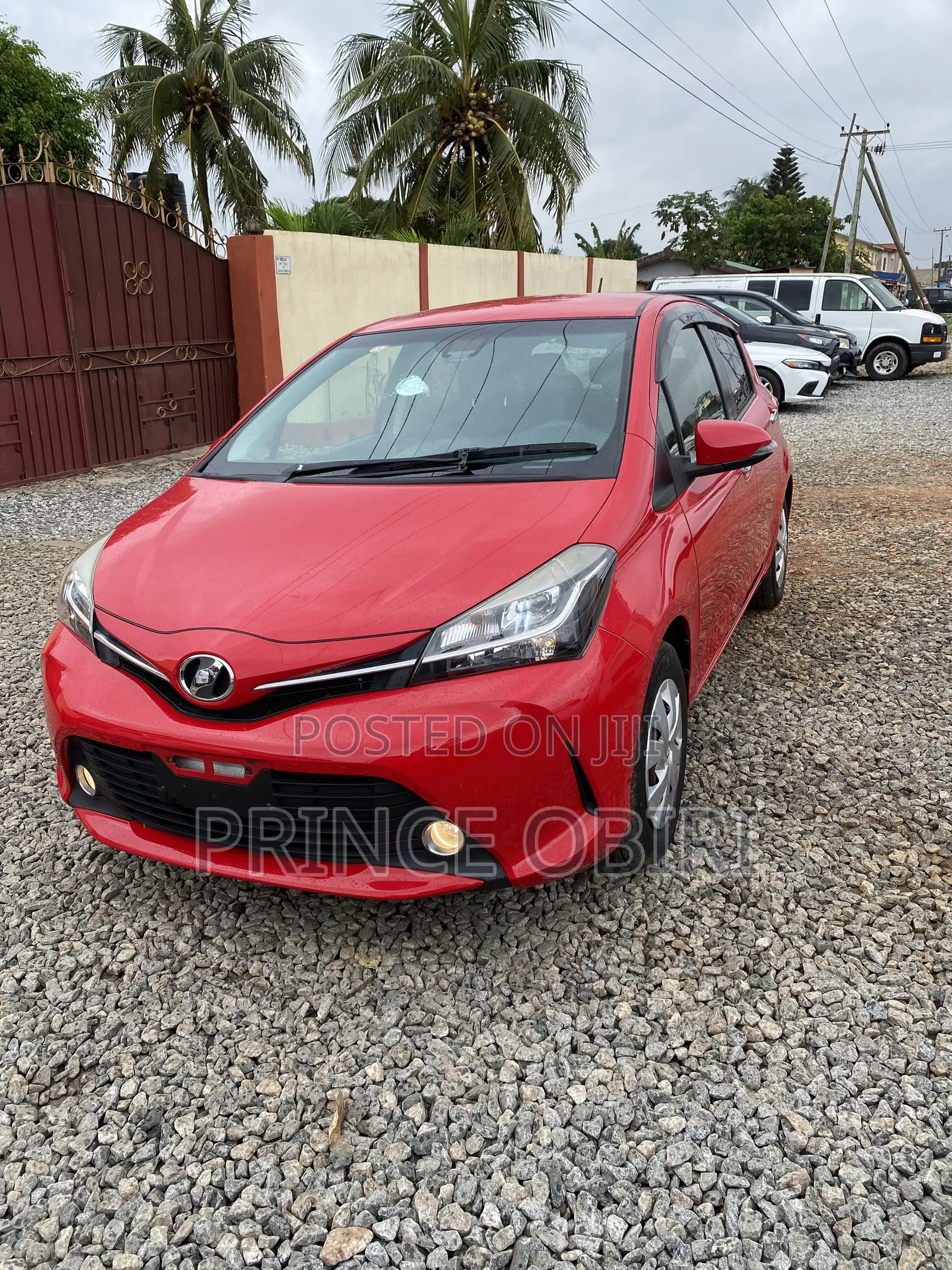 Toyota Vitz 1.3 AWD 3dr 2016 Burgundy