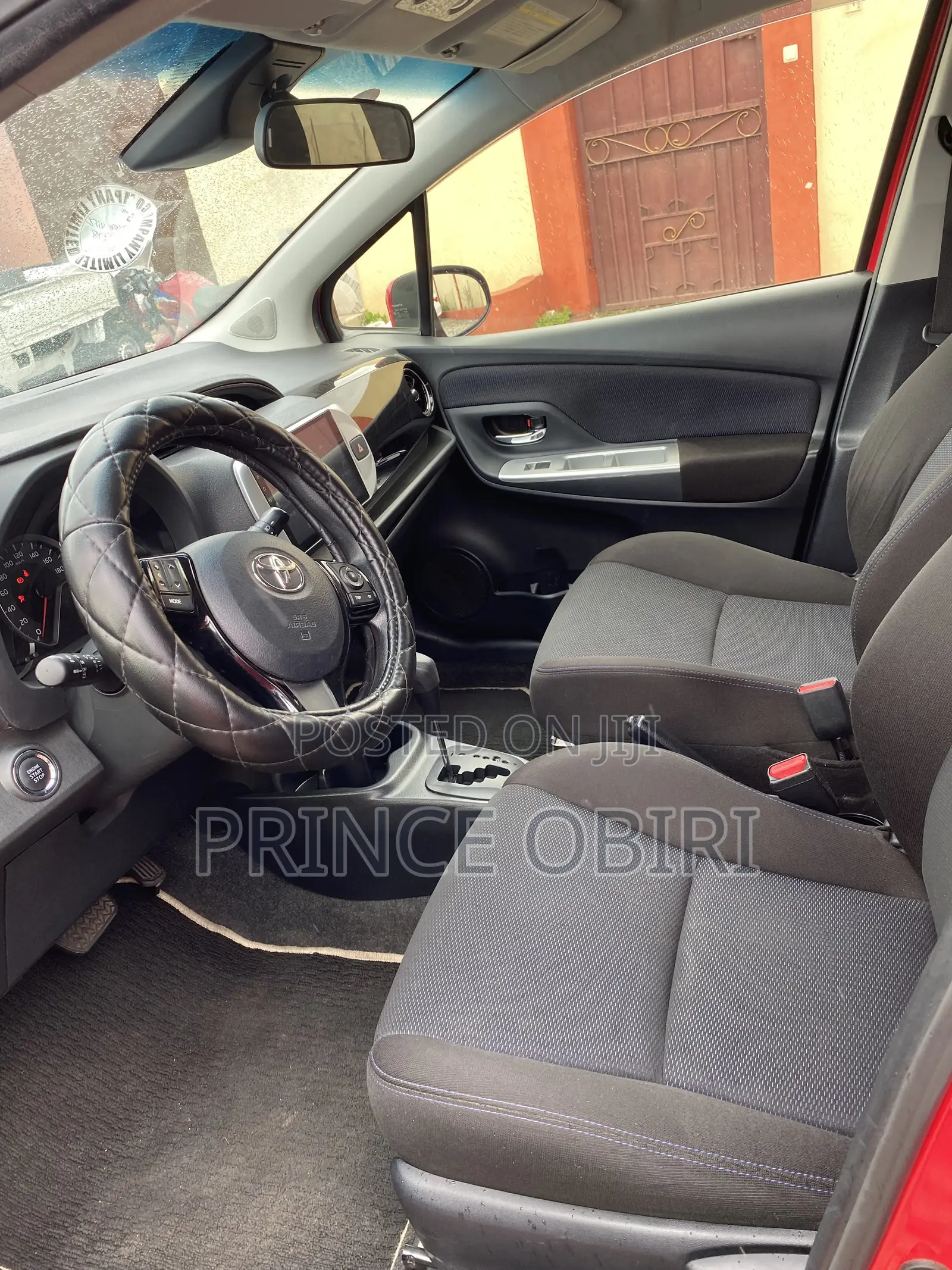 Toyota Vitz 1.3 AWD 3dr 2016 Burgundy