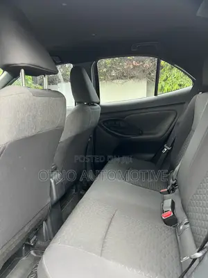 Toyota Yaris Cross 1.5 Hybrid AWD 2022 Gray