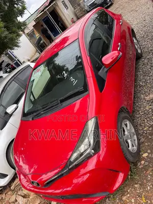 Toyota Vitz 1.3 FWD 5dr 2016 Red