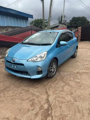 Toyota Aqua 2013 Blue