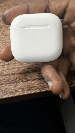 Airpod 4 Charging Case