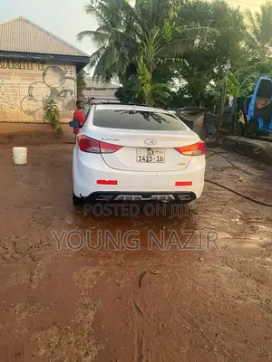 Hyundai Elantra GLS Sedan FWD (1.8L 4cyl 6M) 2013 White