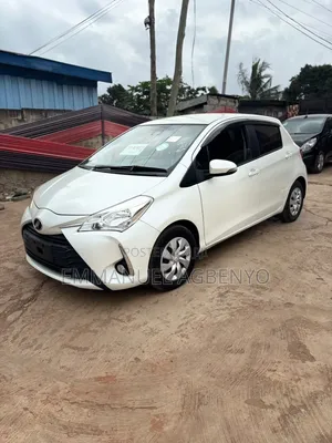 Toyota Vitz 1.3 AWD 5dr 2017 White