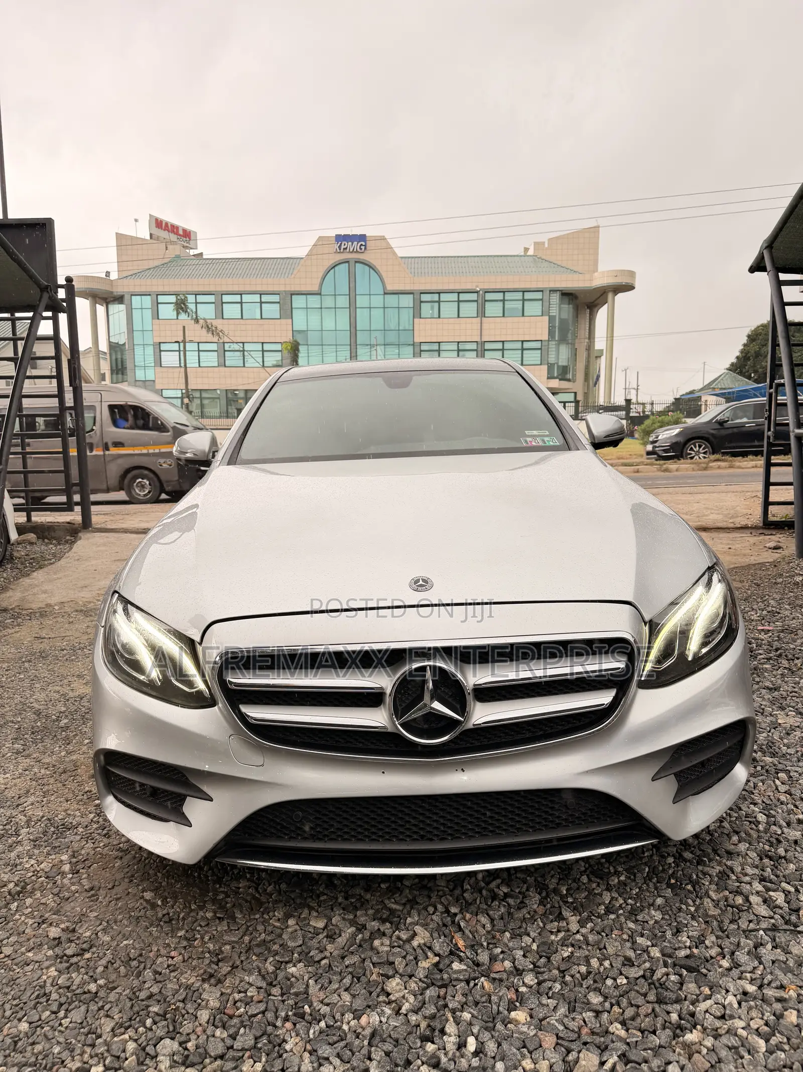 Mercedes-Benz E300 2019 Silver