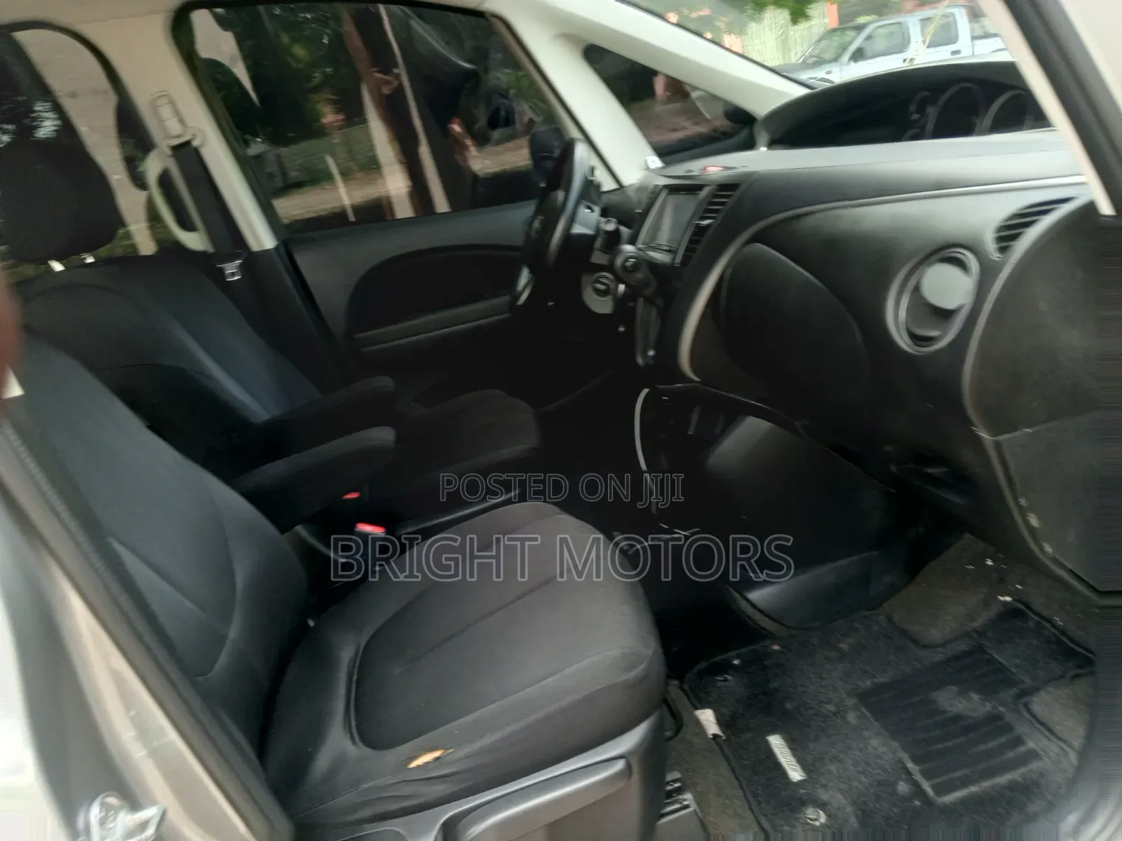 Mazda Biante 2014 Silver