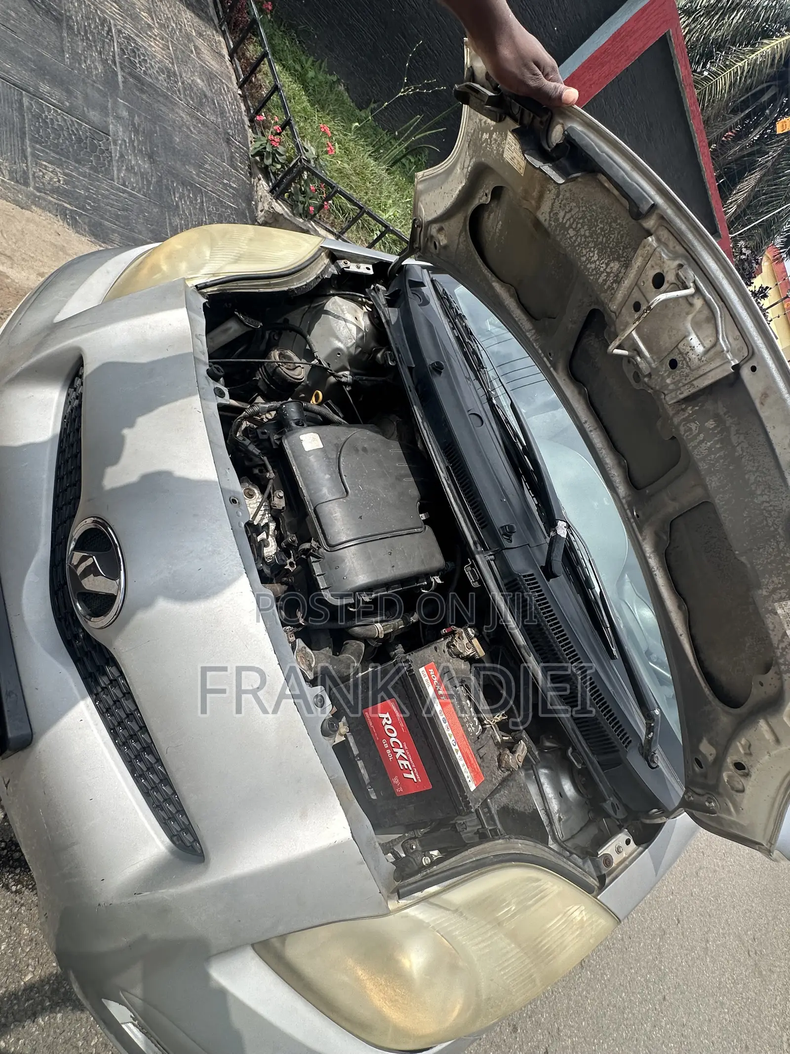 Toyota Vitz 2010 Silver