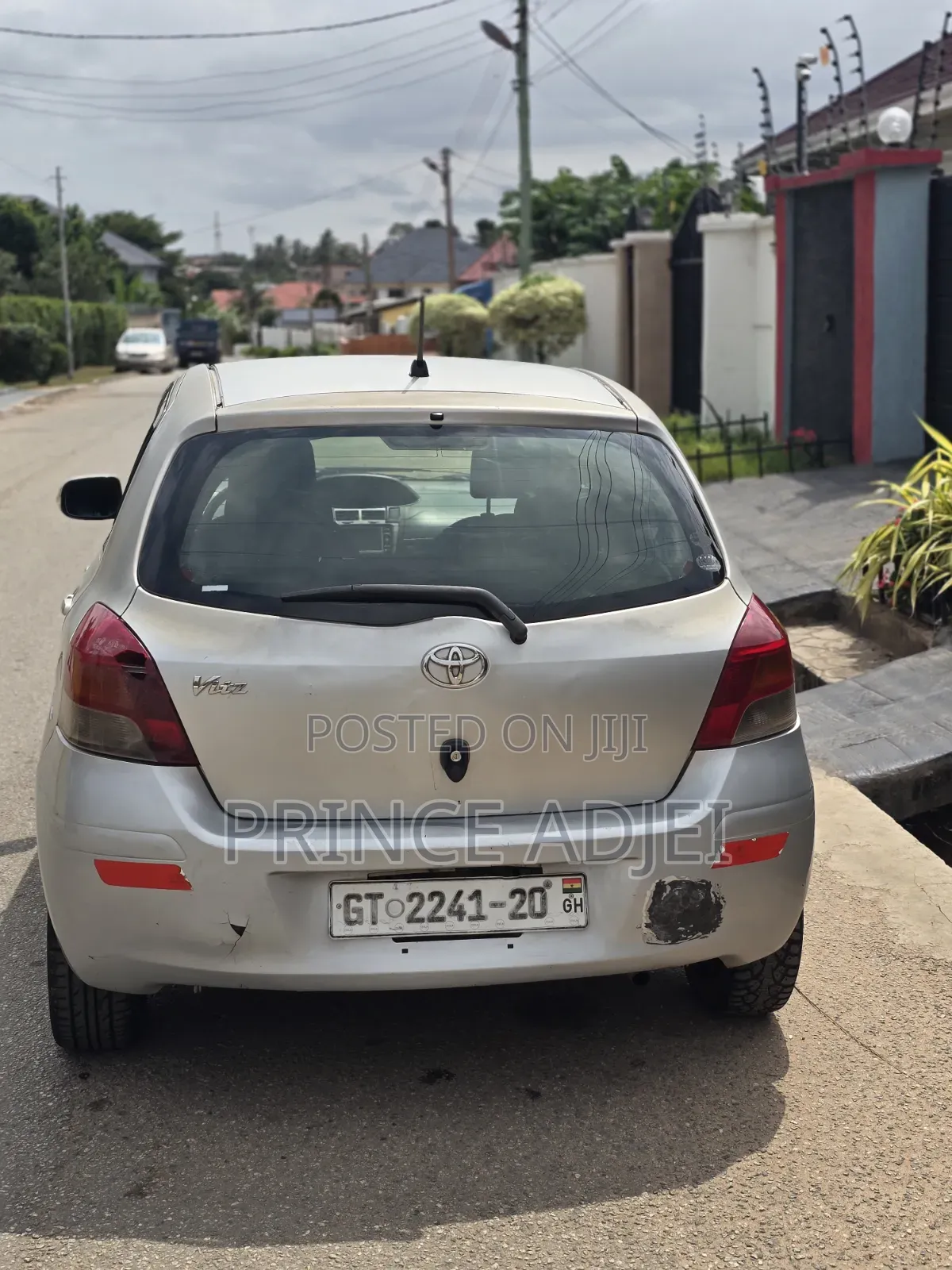 Toyota Vitz 1.0 FWD 5dr 2010 Silver