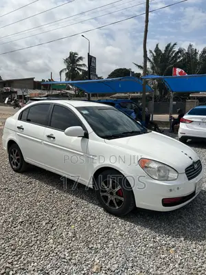 Hyundai Accent 2010 White