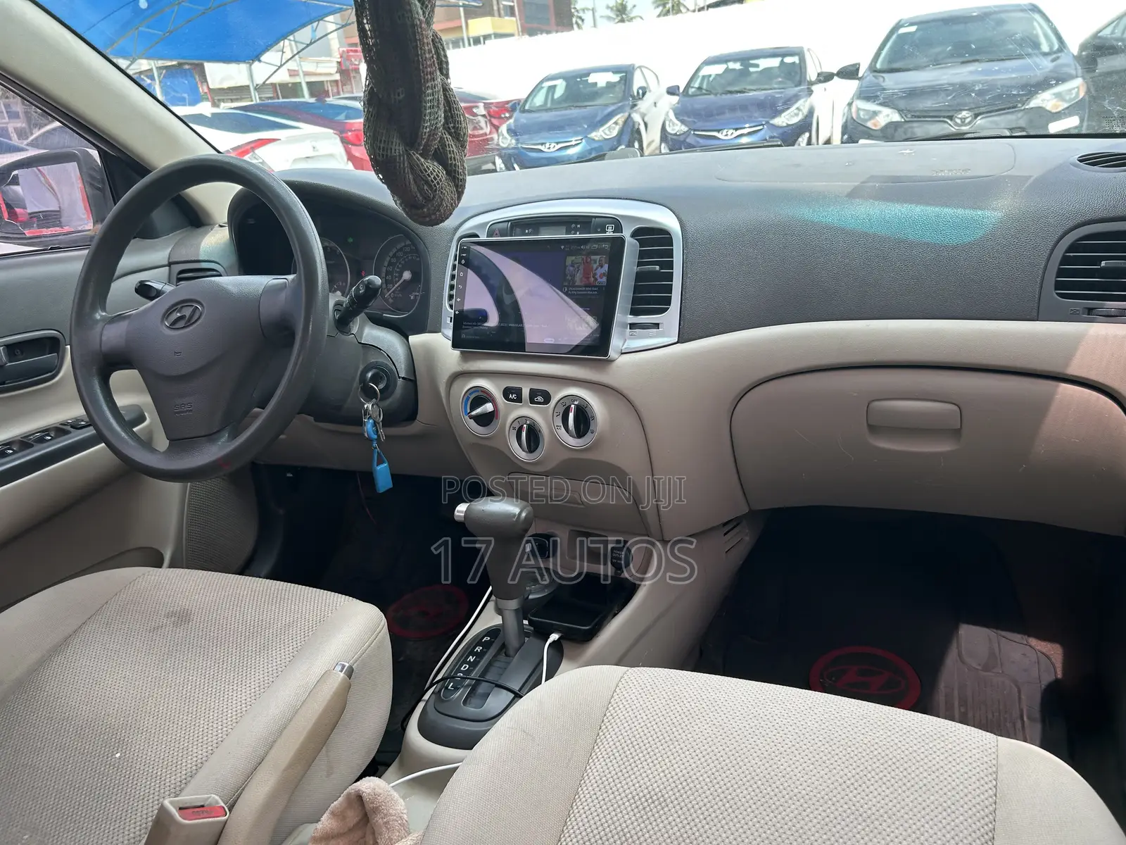 Hyundai Accent 2010 White