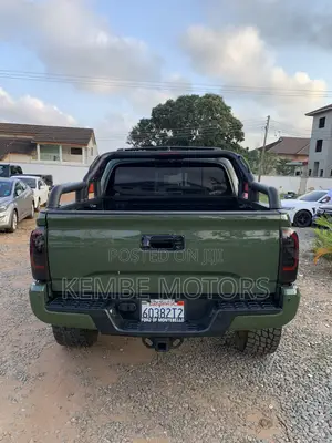 Toyota Tacoma 2018 Green