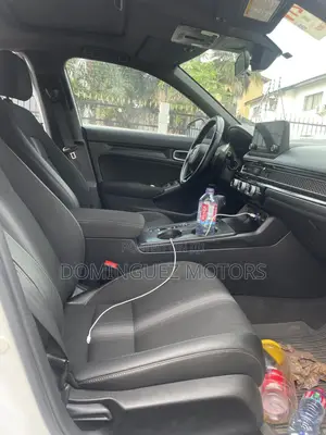 Honda Civic 2024 White