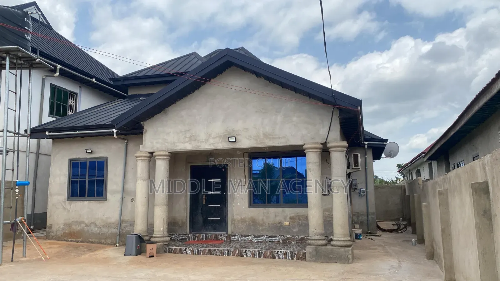 Furnished 4bdrm Apartment in Middle Man Agency, Kumasi Metropolitan