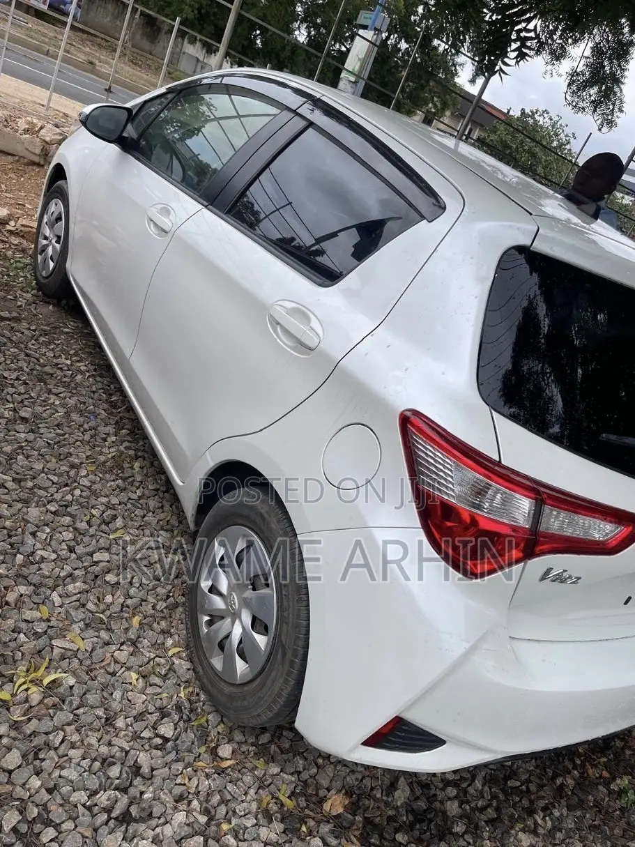 Toyota Vitz 1.3 FWD 5dr 2017 White