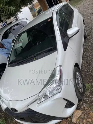 Toyota Vitz 1.3 FWD 5dr 2017 White