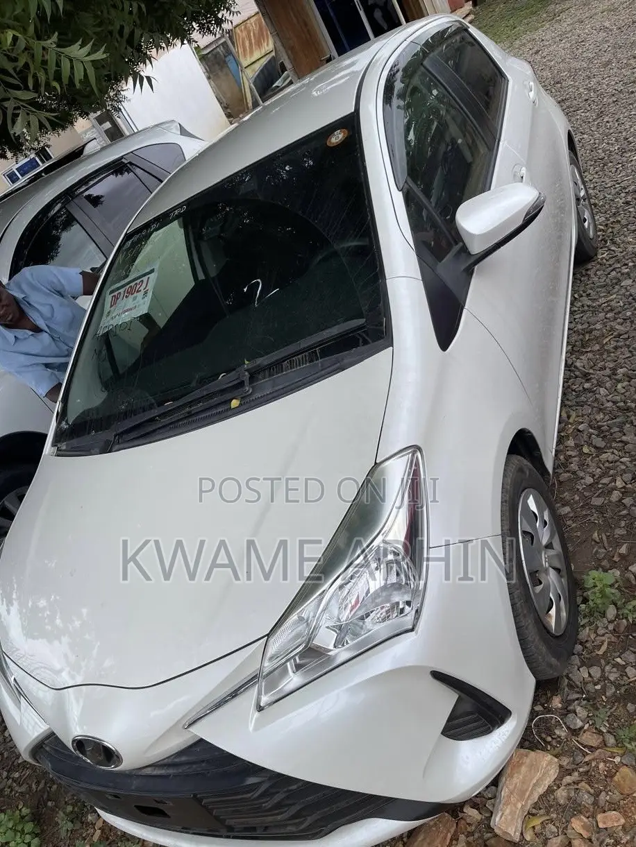 Toyota Vitz 1.3 FWD 5dr 2017 White