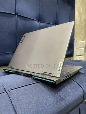 Laptop Lenovo LOQ 15ARP9 16GB Intel Core i7 SSD 512GB