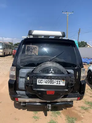 Mitsubishi Pajero 2010 Black