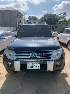 Mitsubishi Pajero 2010 Black