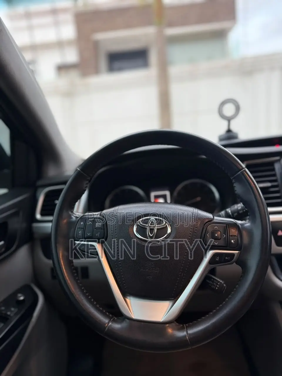 Toyota Highlander XLE 2019 White