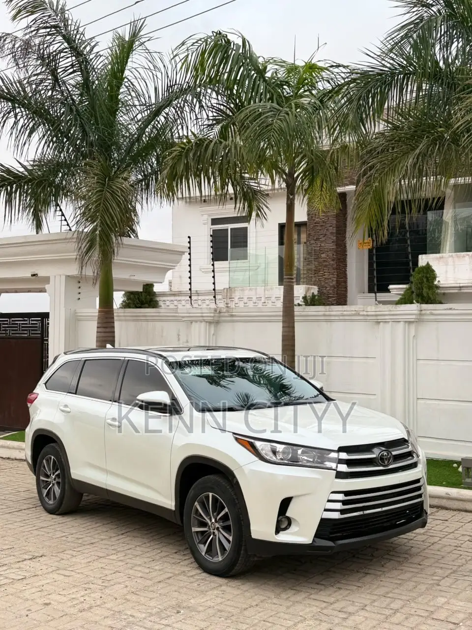 Toyota Highlander XLE 2019 White