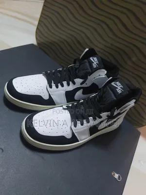 Air Jordan 1 High Black/White
