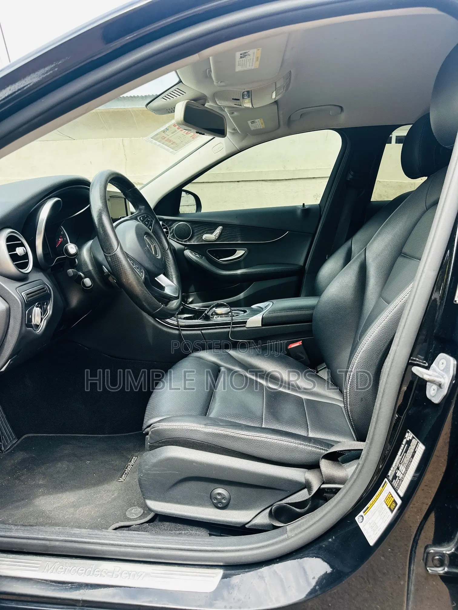 Mercedes-Benz C300 2017 Black